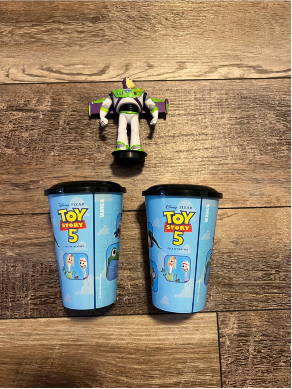 TOY STORY 5 Cups with Buzz topper